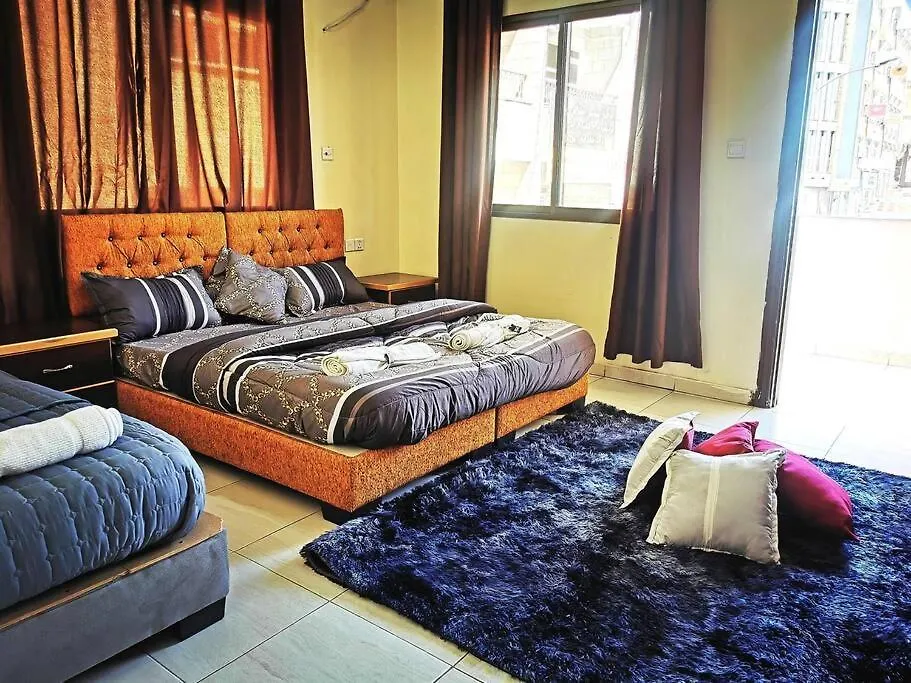 العقبة Huwari Apartment'S 0*,